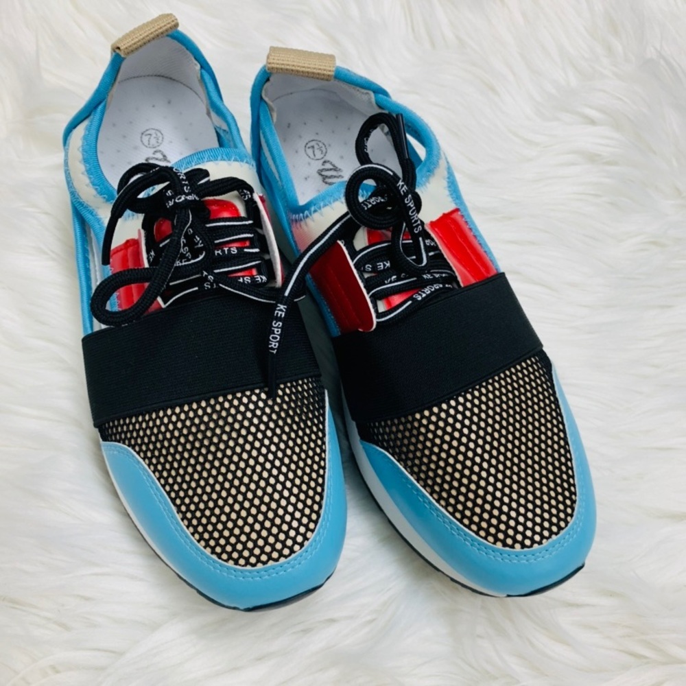 Multi cutout platform sneaker - Picture 3 of 7
